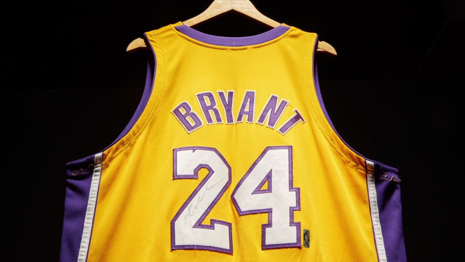 Kobe Bryant 2007-2008 Game Worn & Signed Jersey