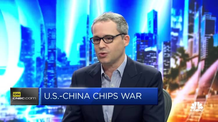 Chinese immigrants are 'angry' and other top CNBC headlines