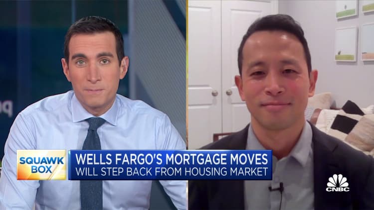 Wells Fargo retreats significantly from the housing market