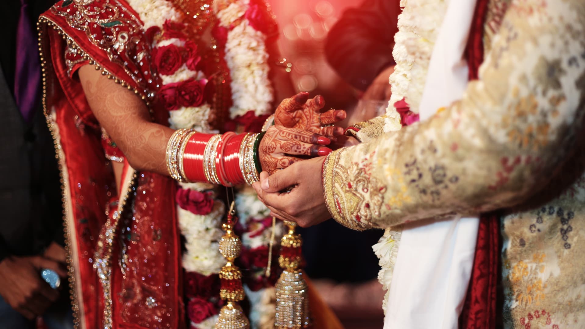 7 Reasons Why We Love Indian Weddings - WomanGettingMarried