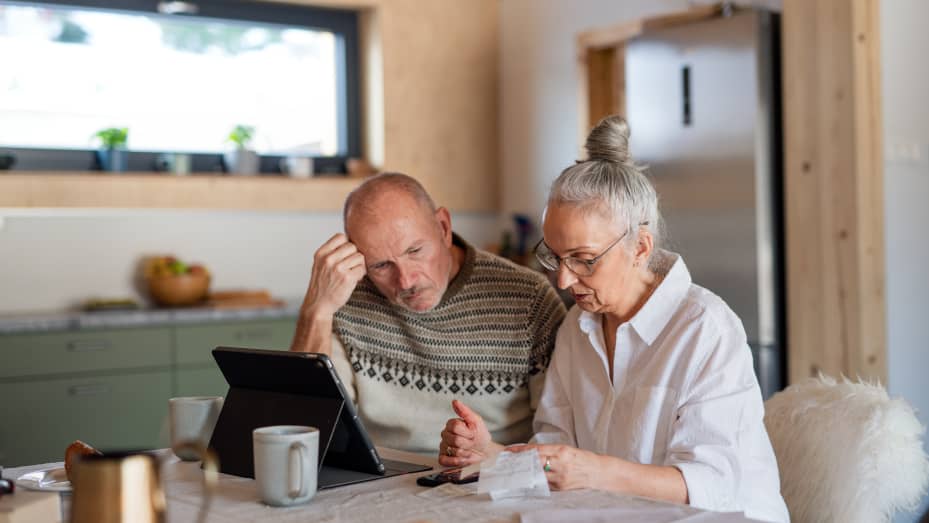 Older couple does retirement planning.