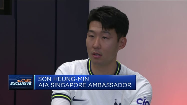 Jalkapallotähti Son Heung-Min sanoo, että älä yritä jahtaa onnea