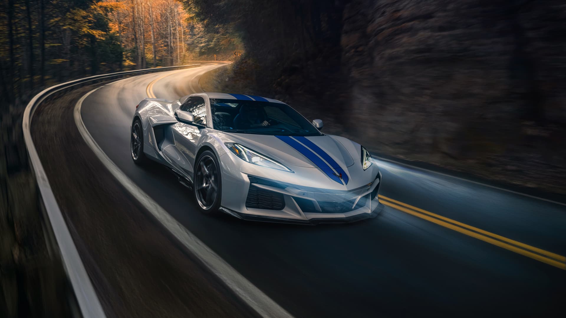 Why GM's new Chevy Corvette is a hybrid and not an all-electric car