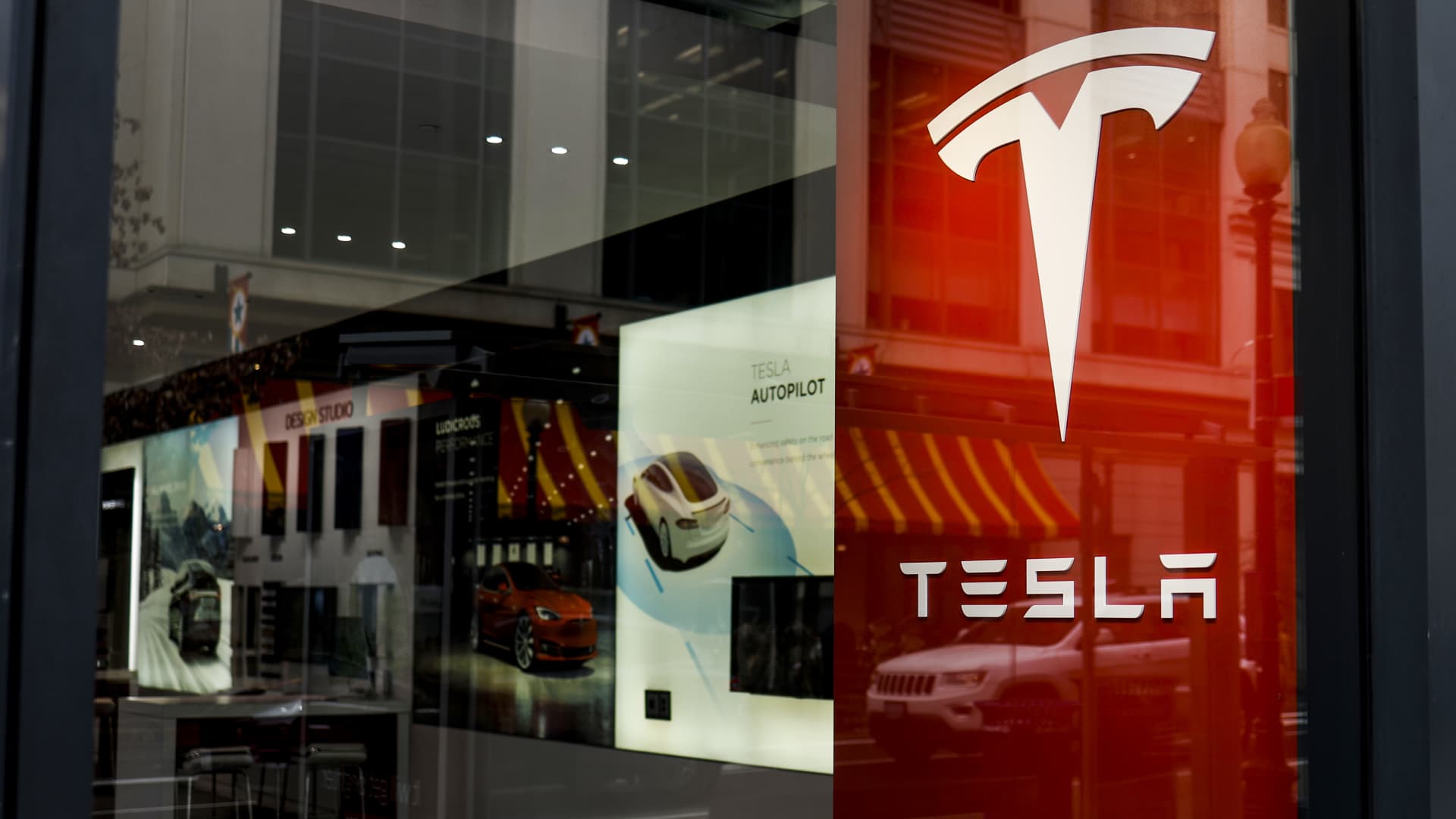 Tesla’s price cuts could spur an EV pricing war