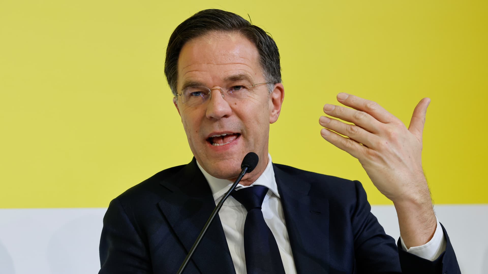 Nizozemský premiér říká, že celý Západ je ohrožen, pokud nebude agresor napaden