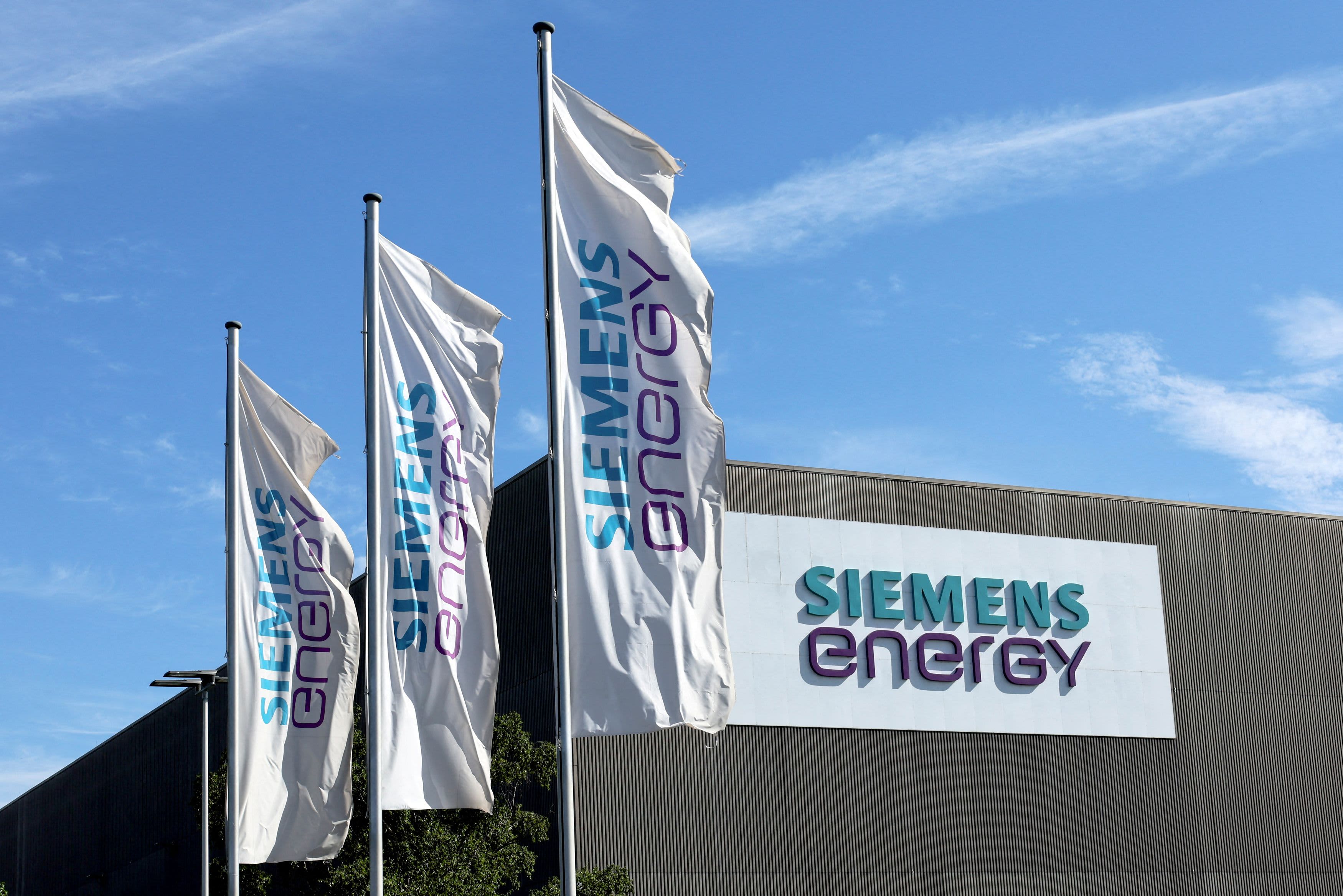 Siemens Energy shares fell 32% after the company requested support from the German government