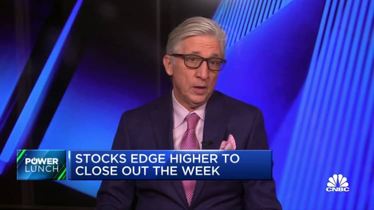 Stocks edge higher to close out the week