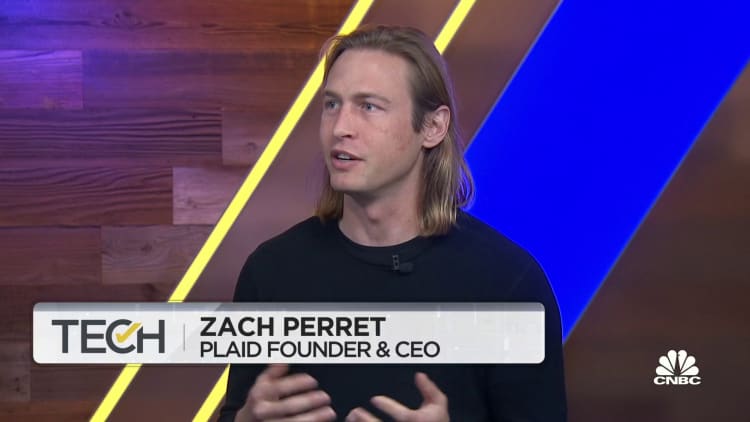 Plaid CEO Zach Perret discusses the digital wallet race and the shift in fintech