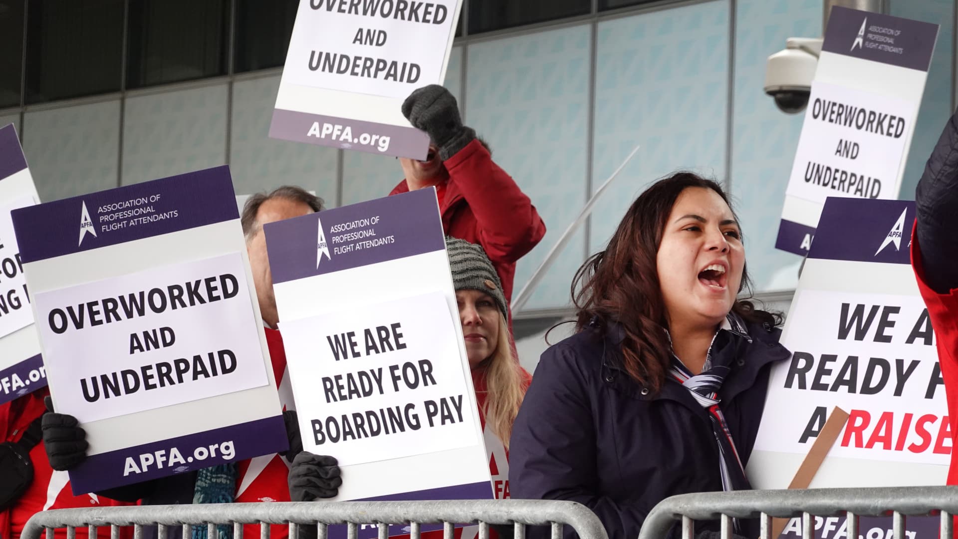 Pilots received their payday. Now flights attendants are pushing airways for increased wages