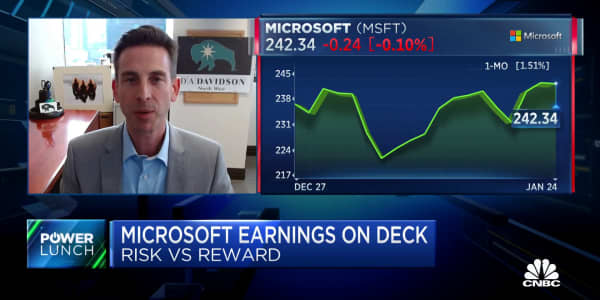 Satya Nadella doesn't expect spending to be very strong for the next couple of years, says Gil Luria