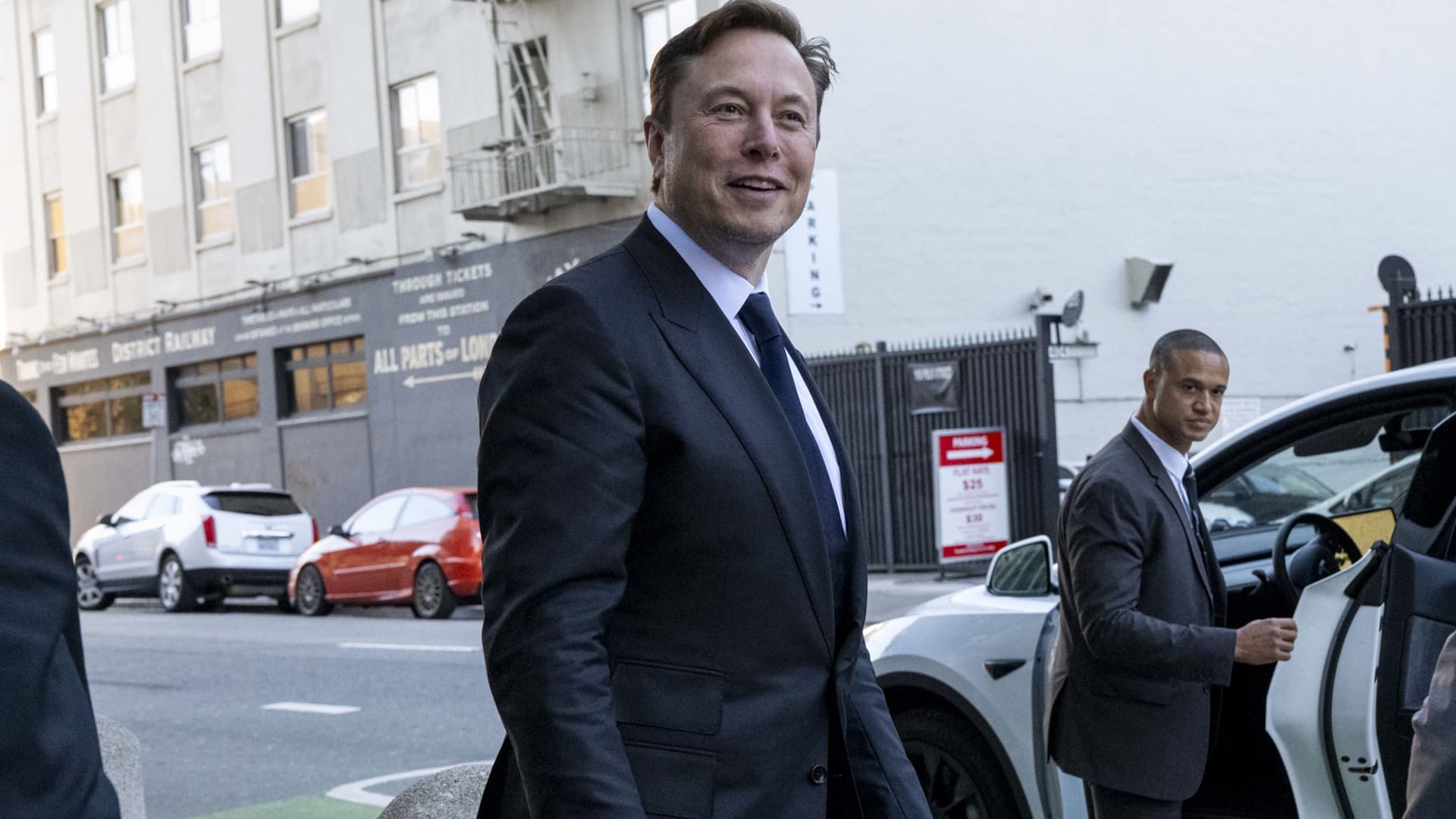 Photo of Elon Musk’s lawyer asks court to throw out ‘Twitter sitter’ deal with SEC