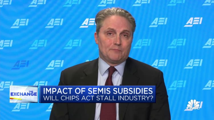AEI's James Pethokoukis weighs in on Intel's outlook amid dismal quarter