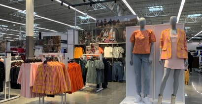 Bright lights and snazzy mannequins: Walmart rolls out sleek new store designs