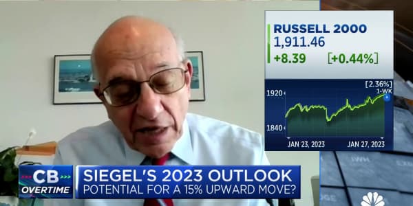 Fed needs to do 25-basis-point hikes, 50 would be a 'disaster,' says Wharton's Jeremy Siegel