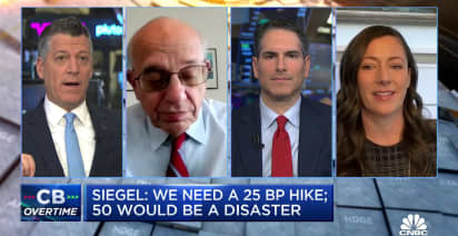 Watch CNBC's full interview with Wharton's Jeremy Siegel, Solus' Dan Greenhaus and Merrill's Marci McGregor