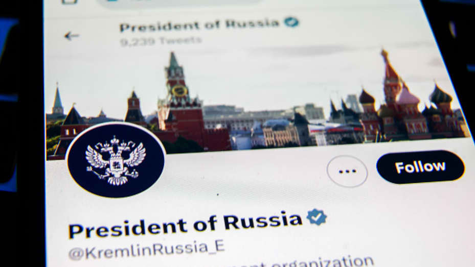 Official Twitter account of Vladimir Putin, President of Russia, is displayed on a mobile phone screen photographed for the illustration photo. Krakow, Poland on January 30, 2023.