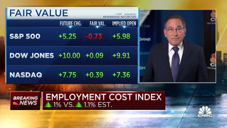 The employment cost index rose 1% in the fourth quarter