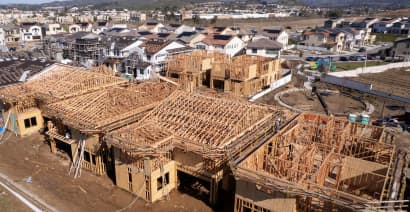 Homebuilder sentiment pulls out of negative territory for first time since July