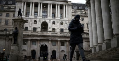 Bank of England hikes rates by quarter percentage point in split vote