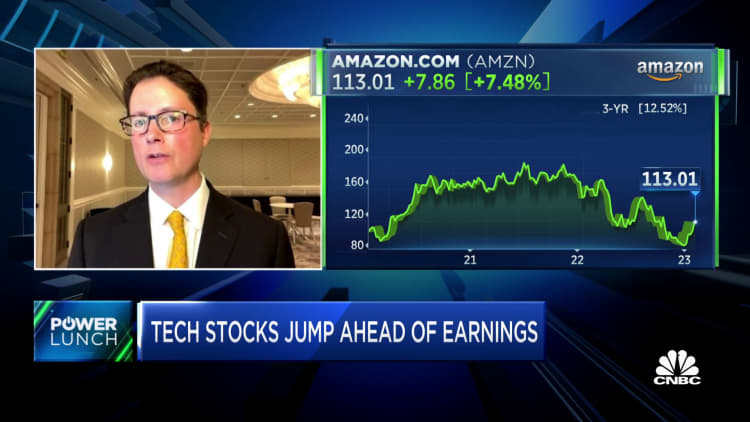 Tech stocks jump ahead of earnings
