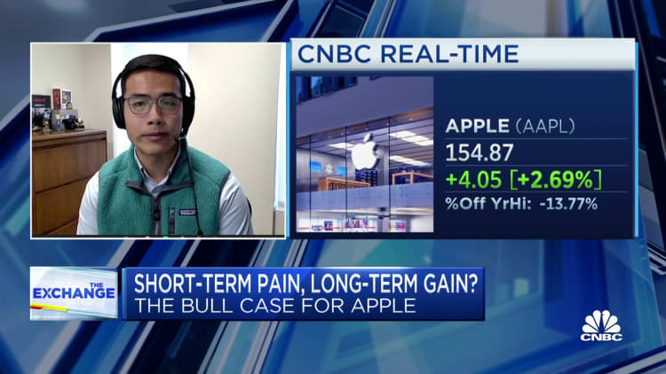 Apple's focus on first-party services will drive margins, says Oppenheimer's Martin Yang