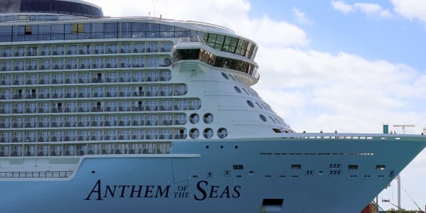 Three cruise stocks are among this week's best performers as summer approaches
