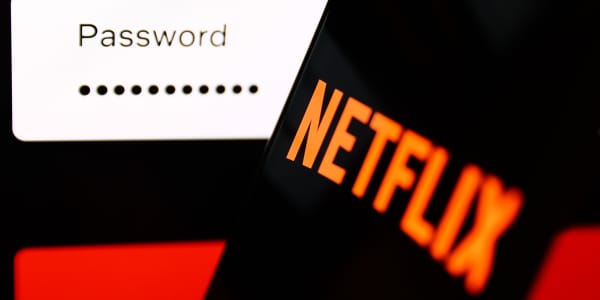 Wells Fargo thinks Netflix has 20% upside from here. Here's why