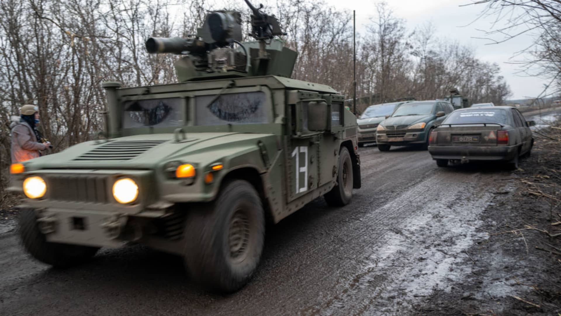Russian forces are closing in on the strategic city of Bakhmut, giving Ukraine a tough choice to make