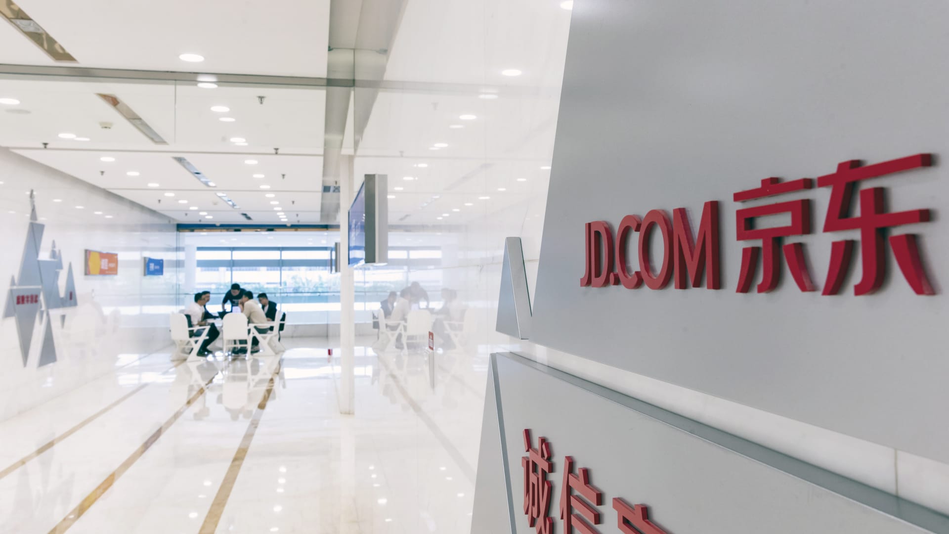 JD.com plans to launch an "industrial version" of a ChatGPT-like tool called ChatJD for retail and finance, after Alibaba's and Baidu's chatbot announcements (Arjun Kharpal/CNBC)