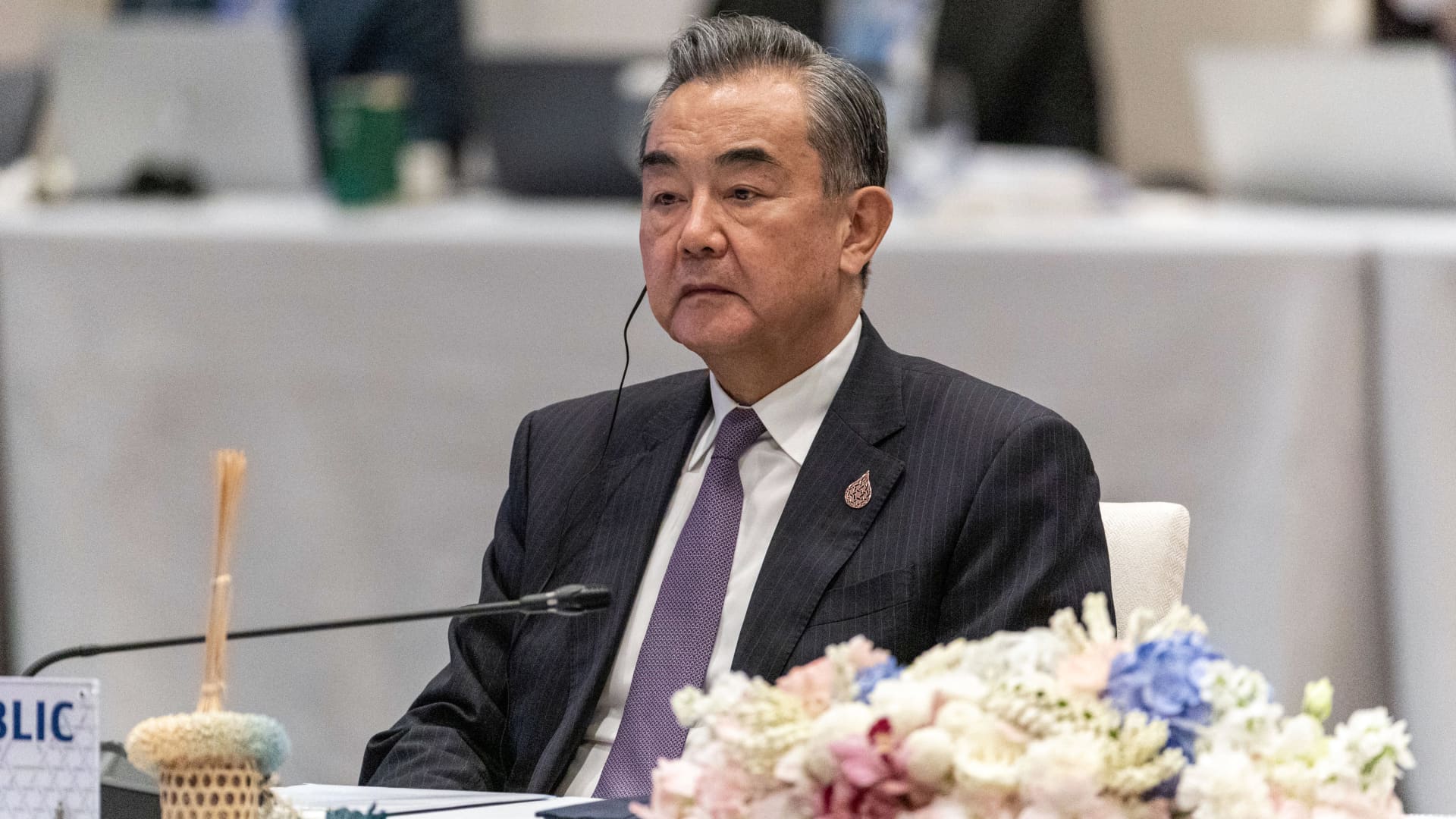 China's top diplomat Wang Yi will visit Russia later this month during a tour of several European countries, the Chinese foreign ministry said on Monday.