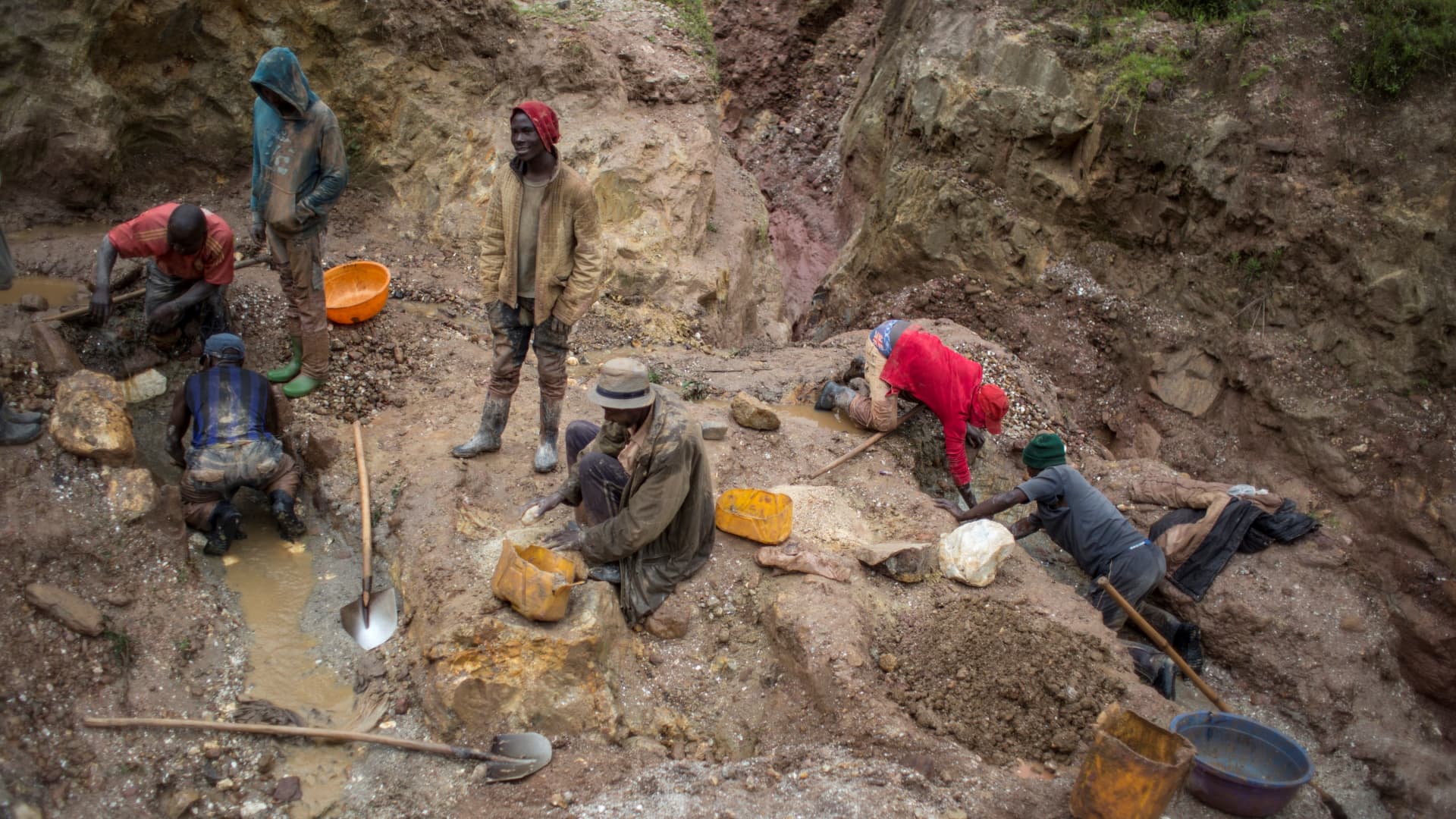 Artisanal miners in the South Kivu Province of the Democratic Republic of the Congo mining cassiterite, the primary ore of tin.