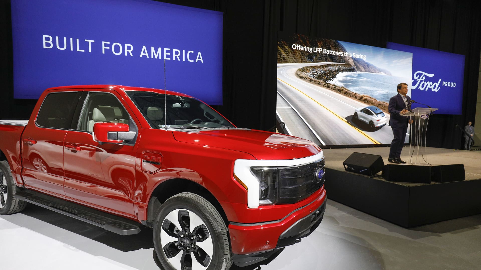Ford recalling 18 electric F-150 Lightning pickup trucks after battery fire Auto Recent