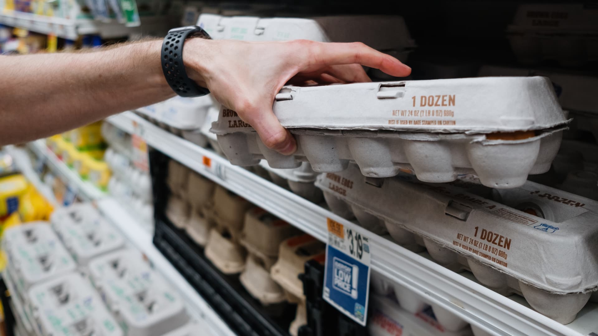 Eggs are a $10 billion ‘low-margin industry,’ says analyst. Here’s who profits
