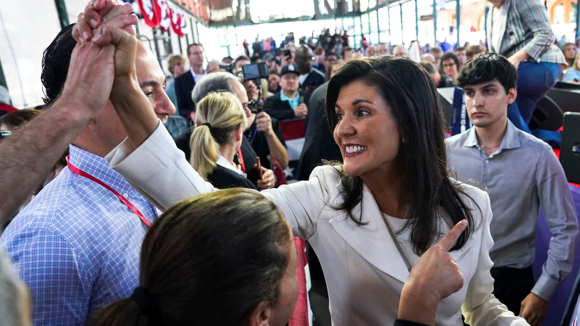 Former U.S. Ambassador to the United Nations Nikki Haley meets with supporters as she announces her run for the 2024 Republican presidential nomination at a campaign event in Charleston, South Carolina, U.S. February 15, 2023. REUTERS/Allison Joyce