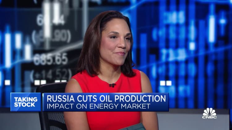 The question is, will Russia be able to maintain its oil fields without technology, says RBC's Helima Croft