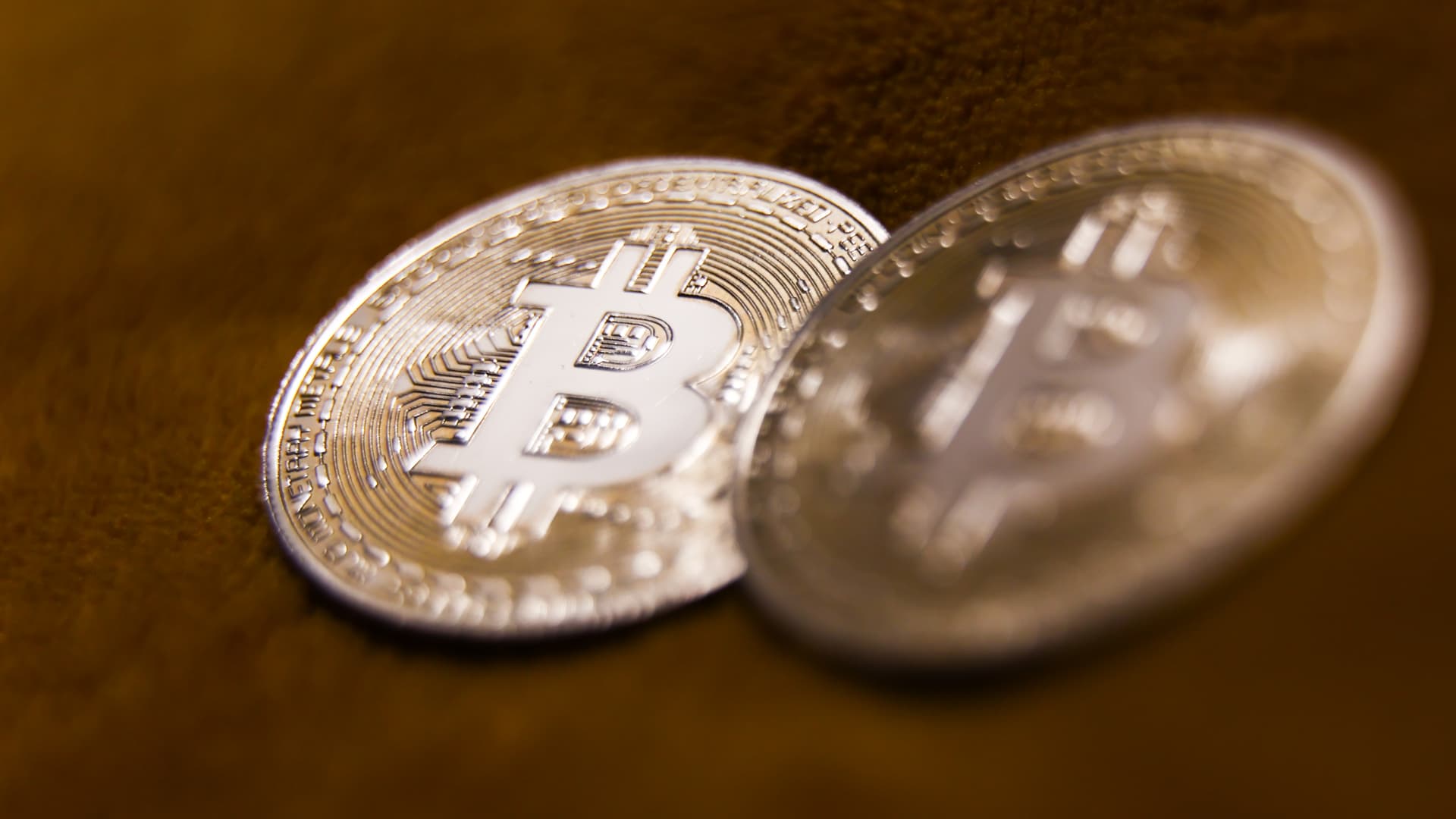 Photo of Bitcoin surges 11% despite U.S. crackdown, as crypto market gains $84 billion in value