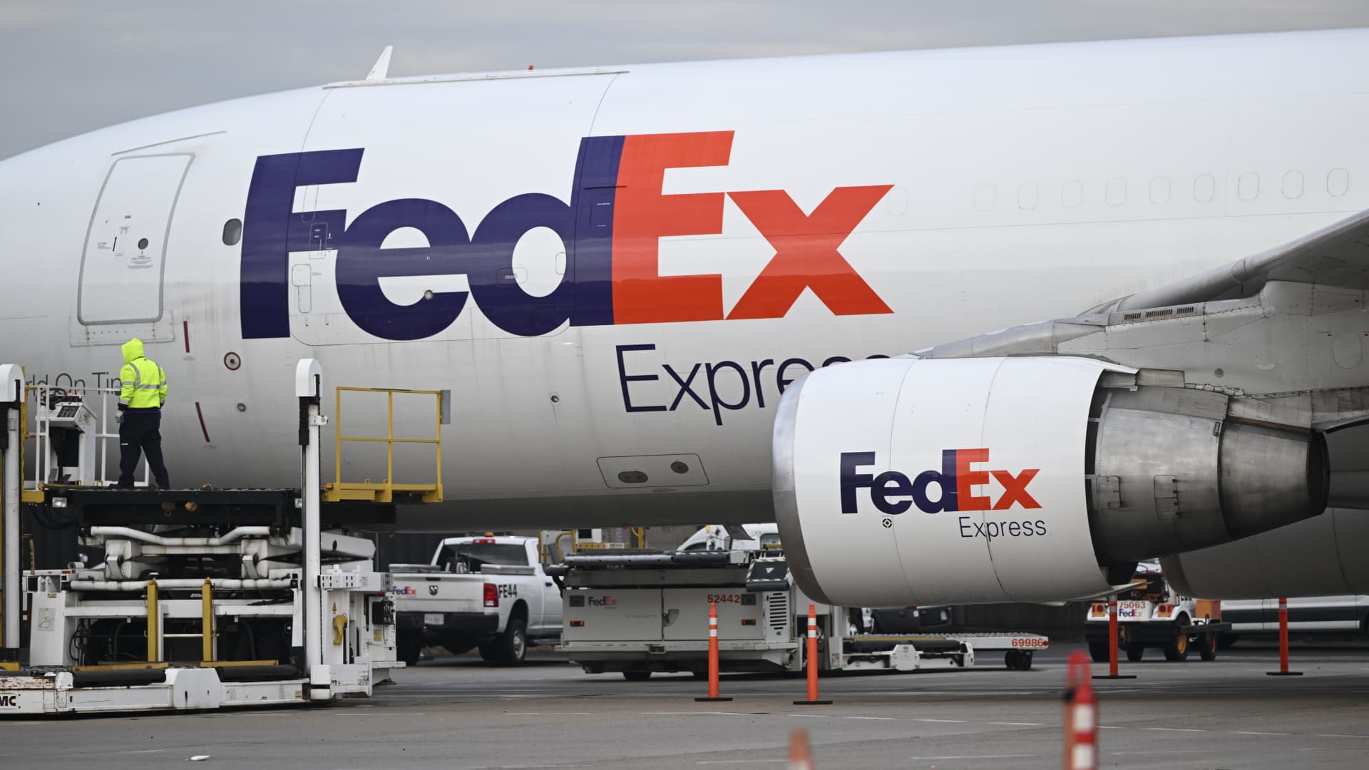 FedEx (FDX) earnings Q3 2023
