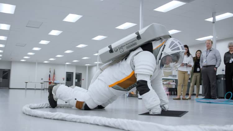 Axiom Space Tests Lunar Spacesuit at NASA's Johnson Space Center - NASA