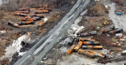 Norfolk Southern engineer's warning was unheeded before Ohio derailment, NTSB says