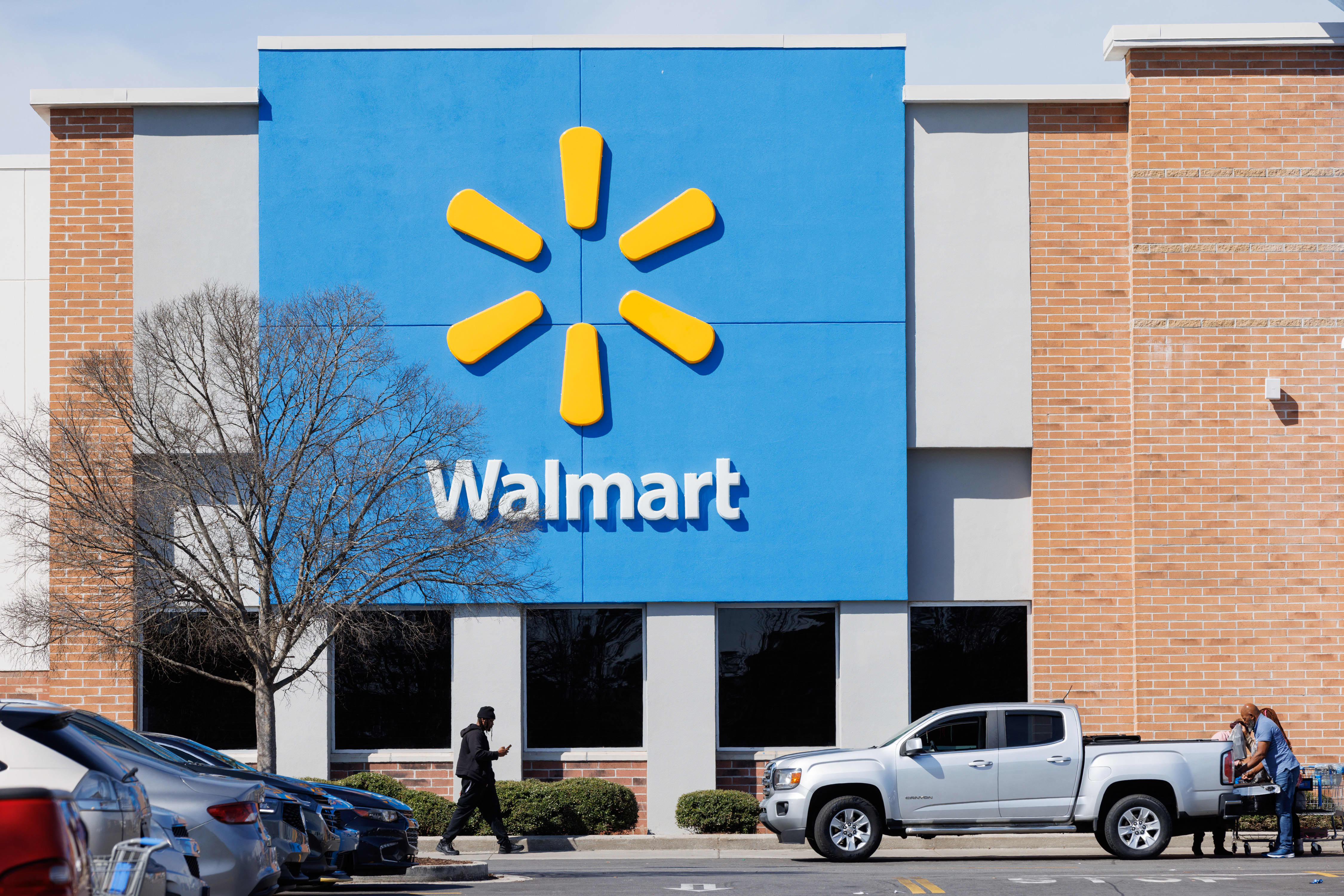 Wal-Mart sta flettendo mentre la vendita al dettaglio si interrompe