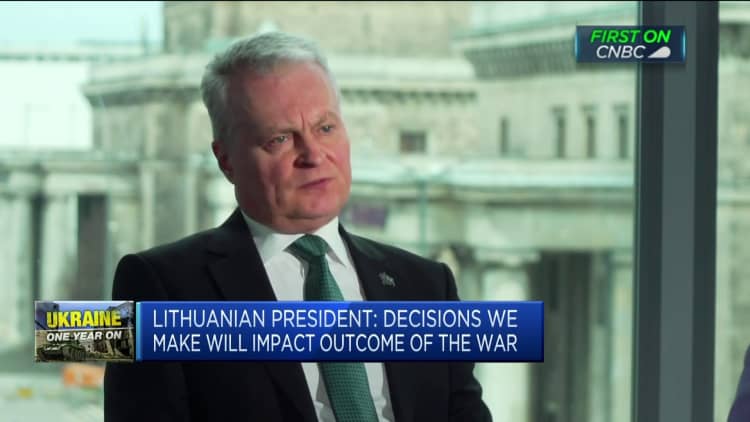 Kebutuhan persenjataan Ukraina harus dipenuhi, kata presiden Lithuania