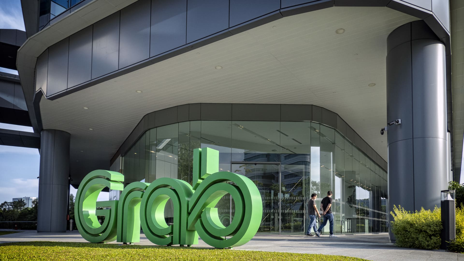 Grab cuts 1,000 jobs, its biggest round of layoffs since the pandemic