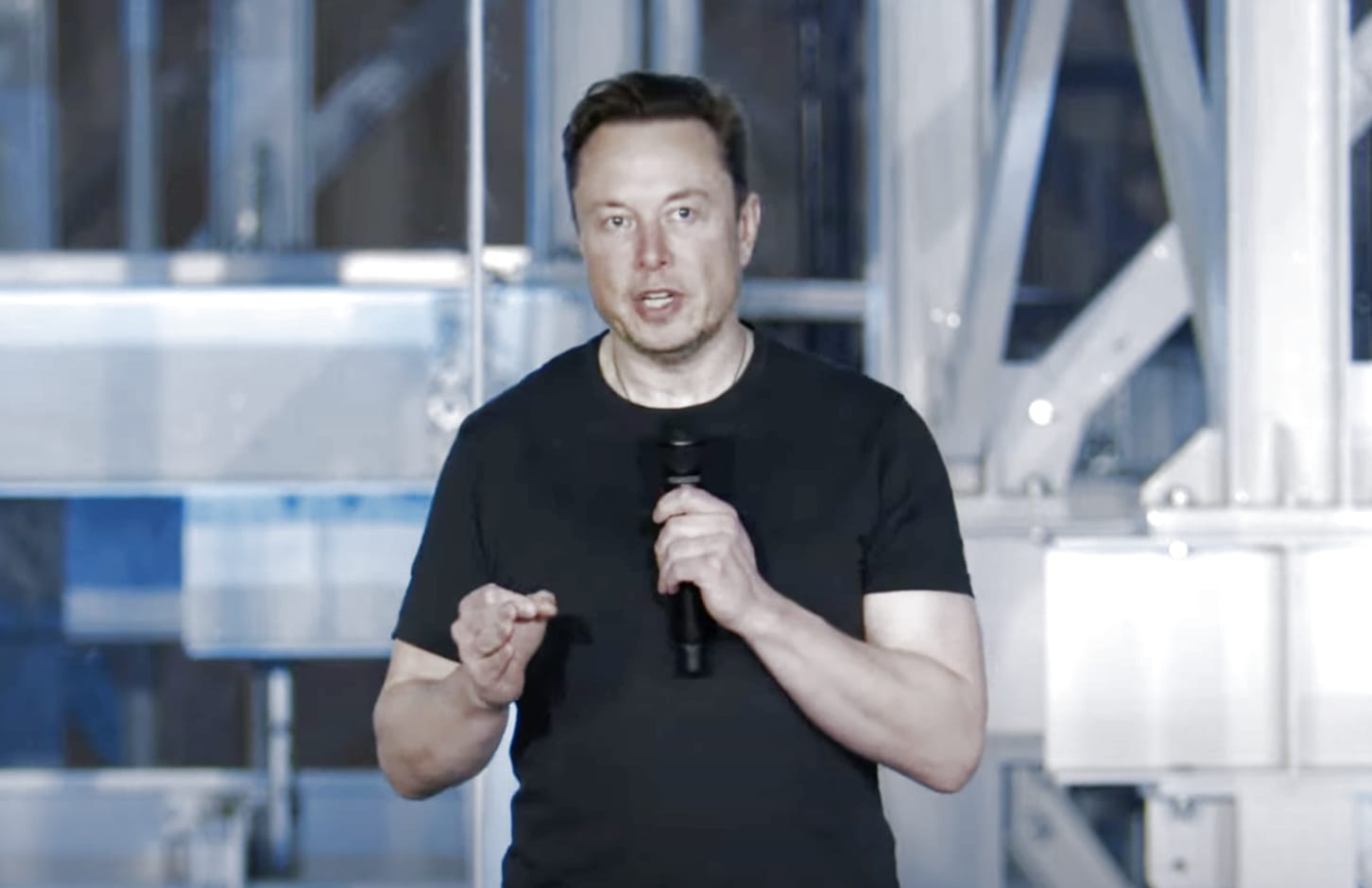 W Tesla Investor Day wzięło udział 17 dyrektorów generalnych, wypychając Muska z centrum uwagi
