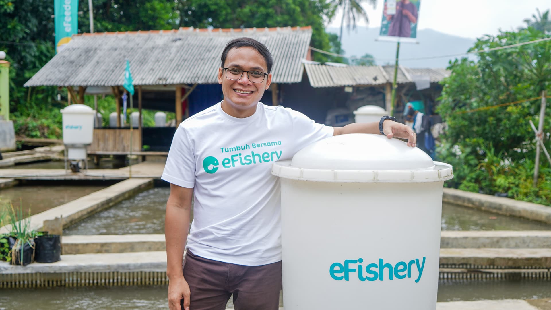 This fish farmer-turned-entrepreneur runs a profitable start-up. Here are his tips