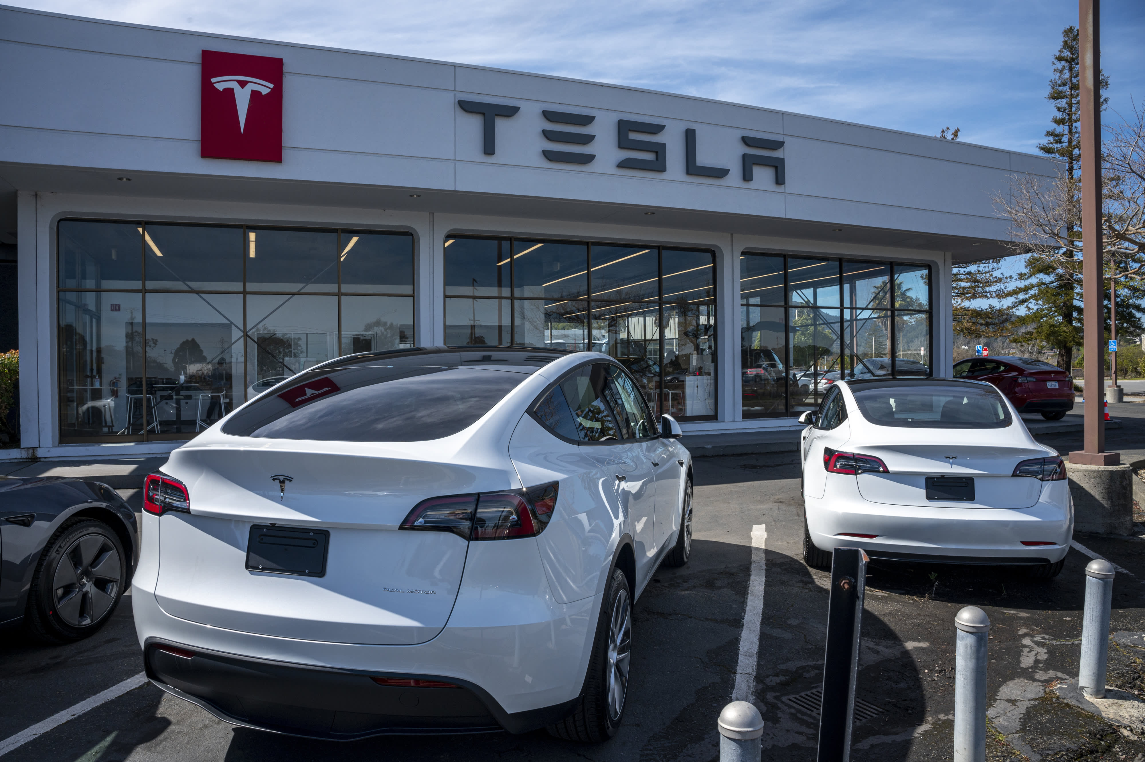 Berenberg downgrades Tesla, says there's 'less room for disappointment' 
