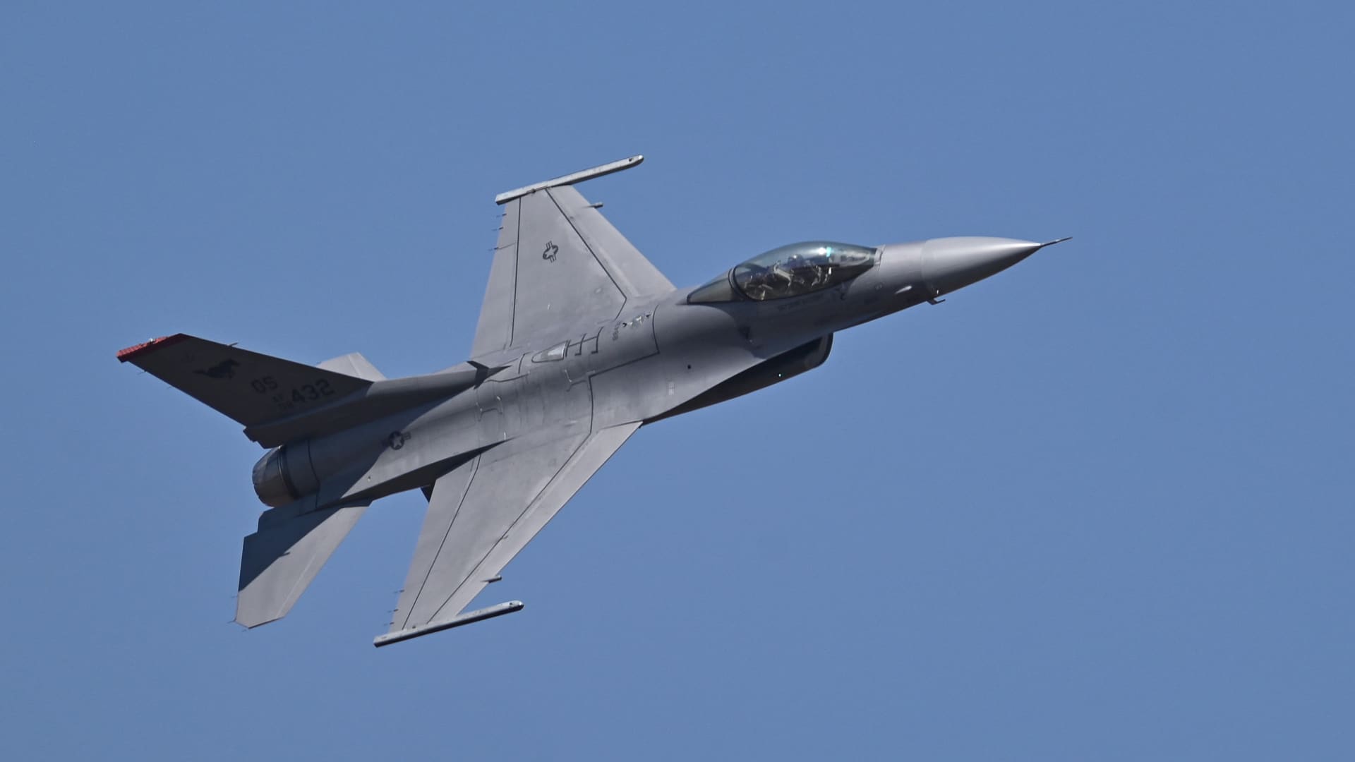 A U.S. Air Force F-16 Fighting Falcon fighter jet on the second day of Aero India 2023 in Bengaluru on Feb. 14, 2023.