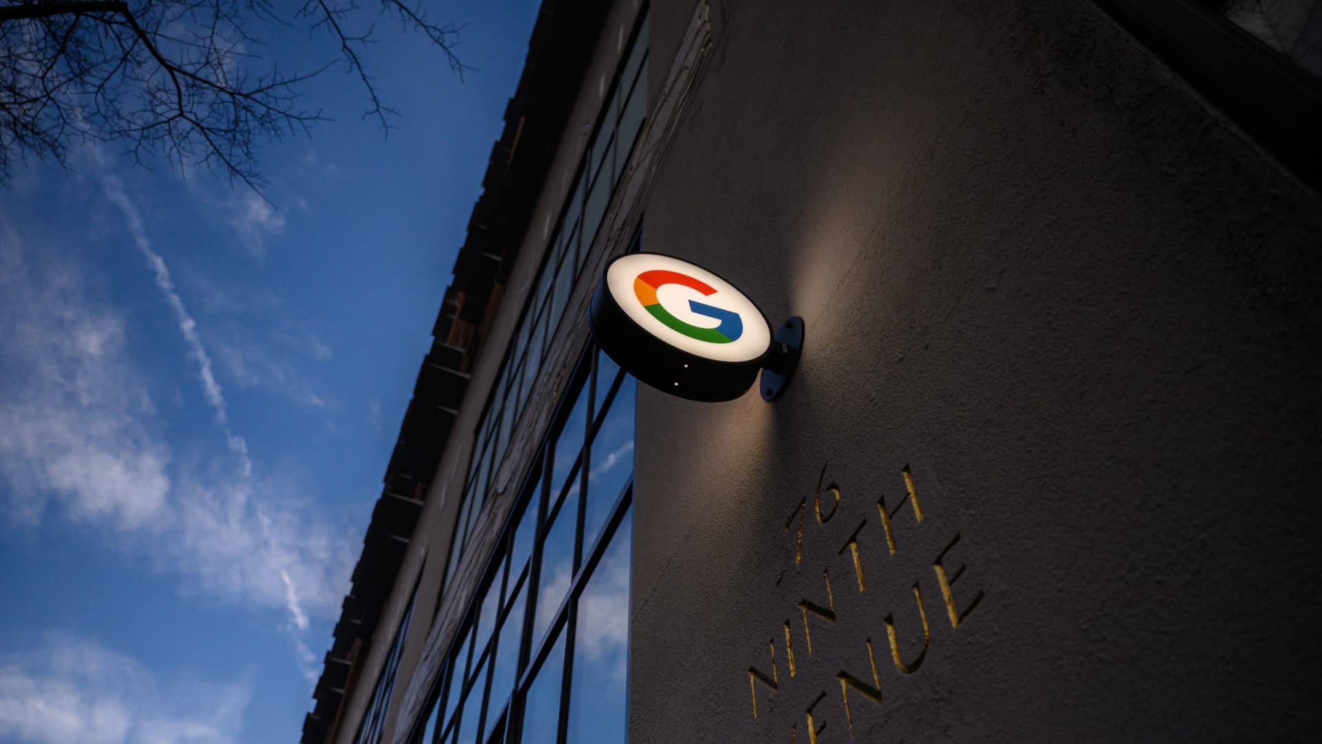 Google छंटनी किए गए कर्मचारियों के लिए शेष मातृत्व और चिकित्सा अवकाश का भुगतान करना बंद कर देता है