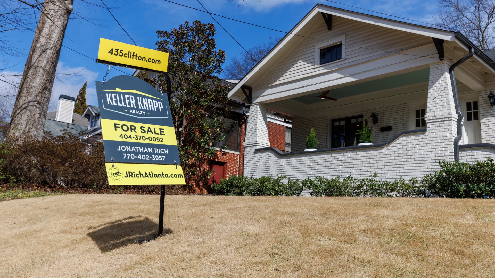 Home prices cool in January, even falling in some cities: S&P Case-Shiller