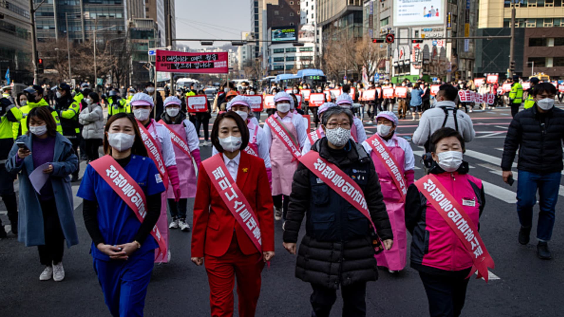 Women make up 20% of Asia's boardrooms; South Korea, Japan lag further