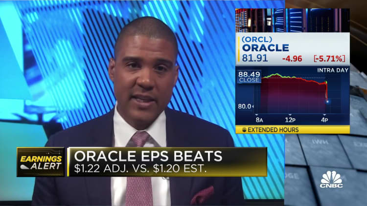 Oracle outperforms EPS and misses revenue